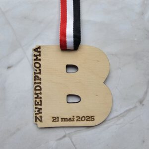 Houten medaille zwemdiploma B